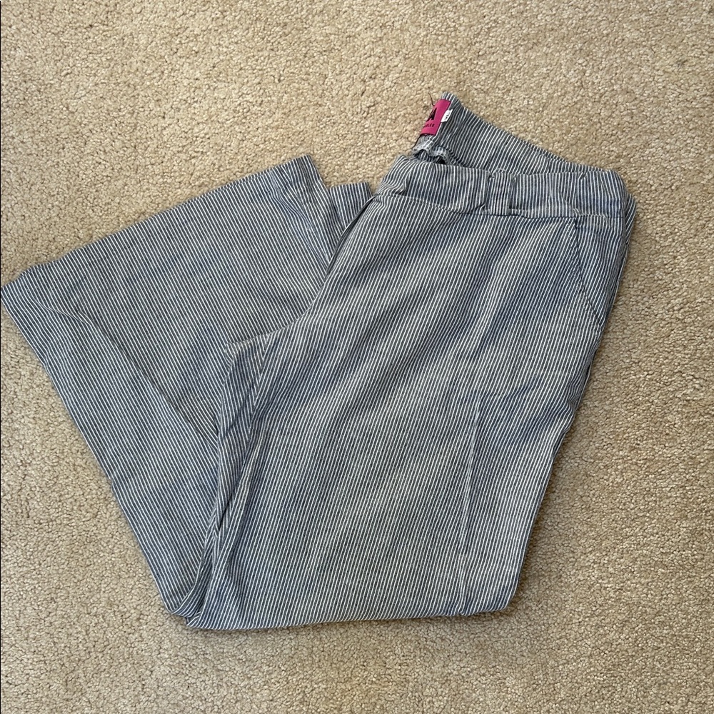 Ma Los Angeles Pin Striped Lightweight Full Leg Cropped Pants -Size XL
